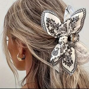 Vintage Print Bow Hair Claw Clip Nonslip New
